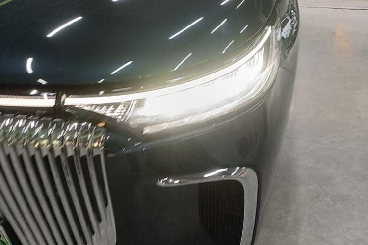 Used VOYAH Dream 2025 PHEV Four-Wheel-Drive Flagship Kunpeng Edition Left Front Headlight