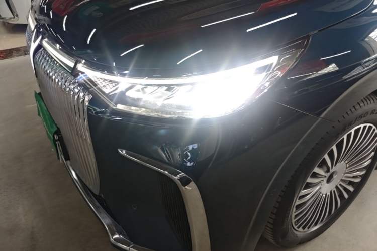 Used VOYAH Dream 2025 PHEV Four-Wheel Drive Prestige Kunpeng Edition Left Front Headlight
