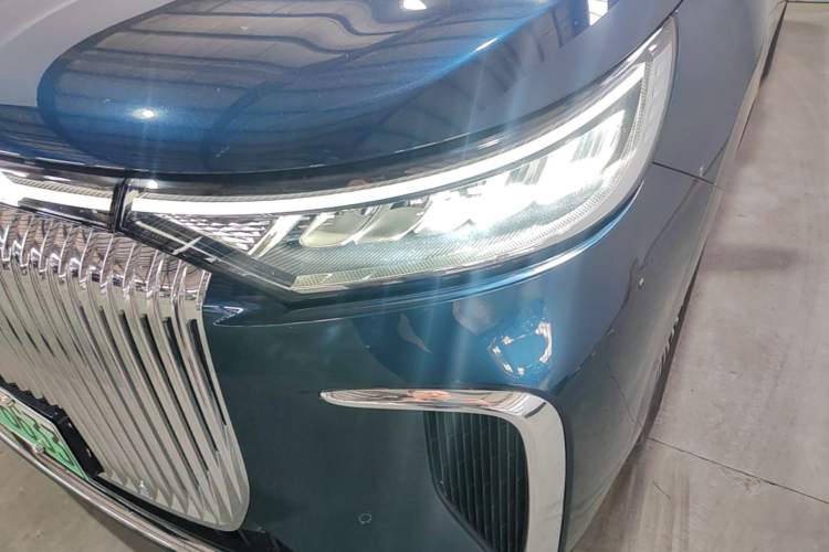 Used VOYAH Dream 2025 PHEV Four-Wheel-Drive Flagship Kunpeng Edition Left Front Headlight