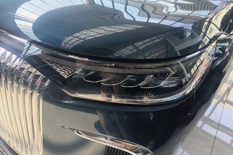 Used VOYAH Dream 2025 PHEV Four-Wheel-Drive Flagship Kunpeng Edition Left Front Headlight