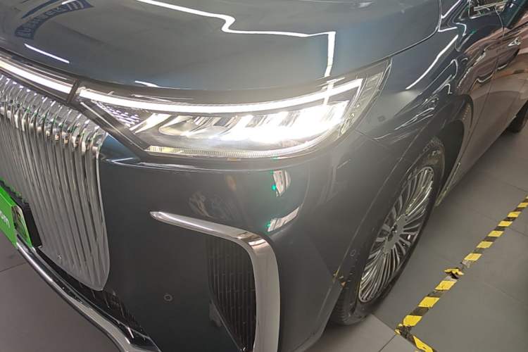Used VOYAH Dream 2025 PHEV Four-Wheel-Drive Flagship Kunpeng Edition Left Front Headlight