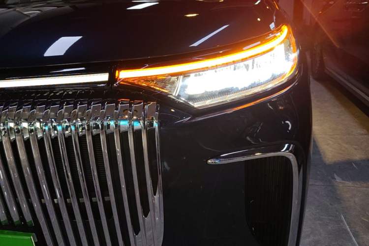 Used VOYAH Dream 2025 PHEV Four-Wheel-Drive Flagship Kunpeng Edition Left Front Headlight