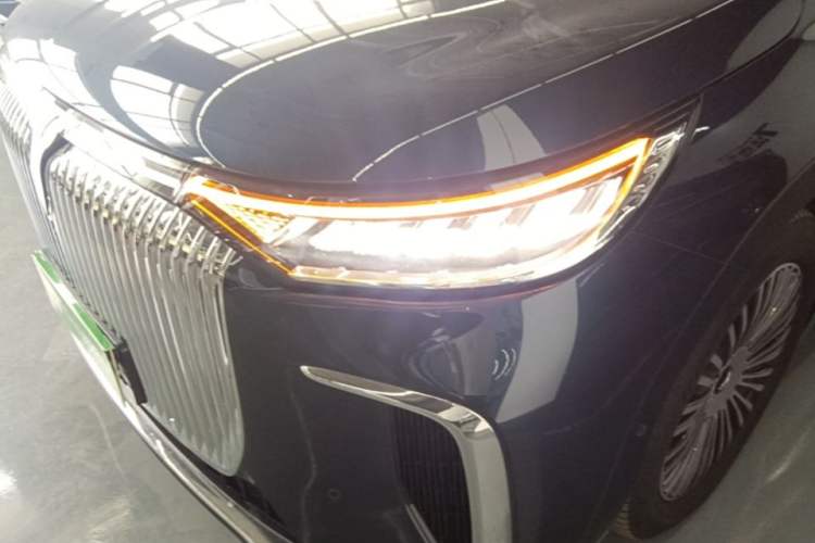 Used VOYAH Dream 2025 PHEV Four-Wheel-Drive Flagship Kunpeng Edition Left Front Headlight