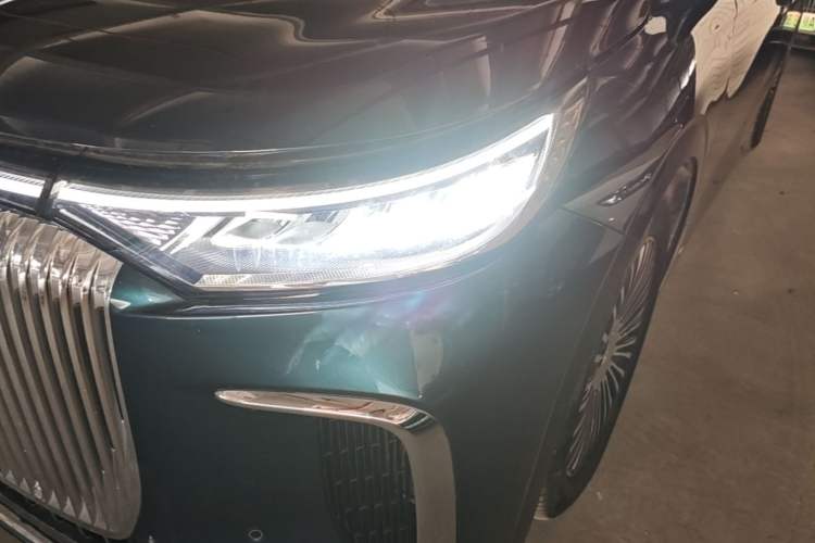 Used VOYAH Dream 2025 PHEV Four-Wheel-Drive Flagship Kunpeng Edition Left Front Headlight