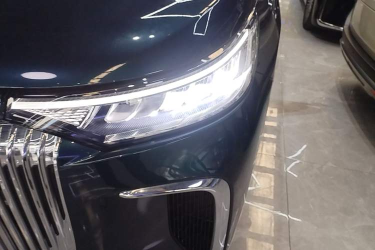 Used VOYAH Dream 2025 PHEV Four-Wheel-Drive Flagship Kunpeng Edition Left Front Headlight