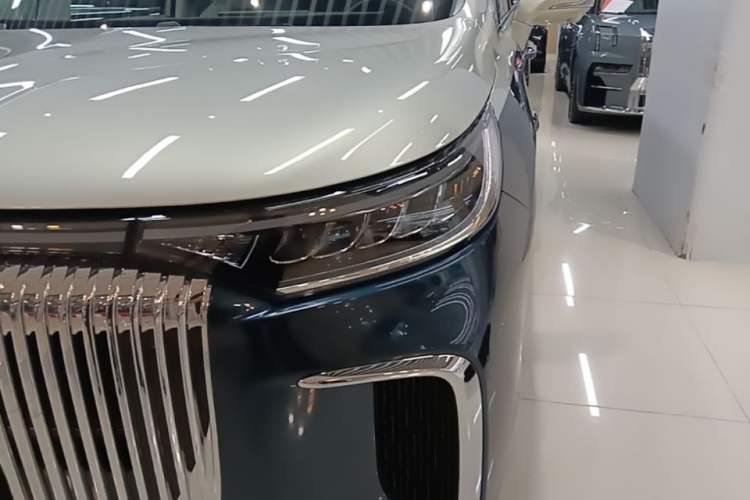 Used VOYAH Dream 2025 PHEV Four-Wheel-Drive Flagship Version – Qiankun Edition Left Front Headlight