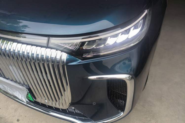 Used VOYAH Dream 2025 PHEV Four-Wheel-Drive Flagship Kunpeng Edition Left Front Headlight