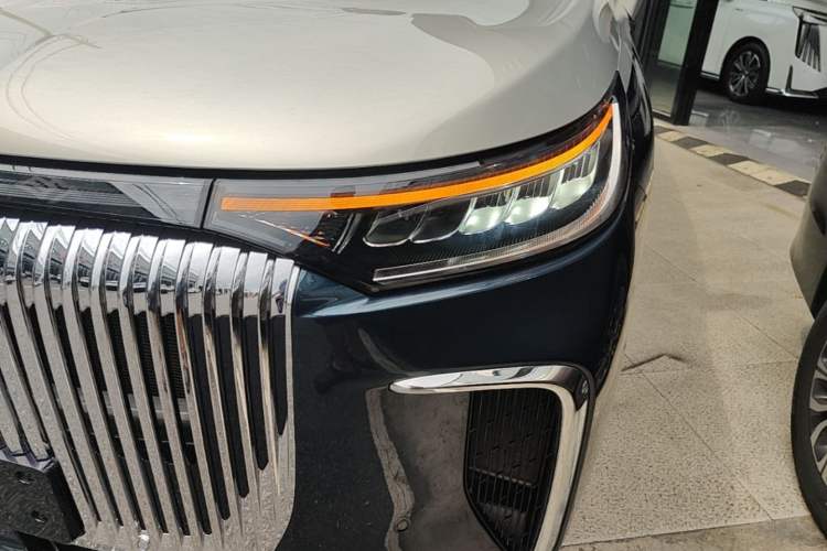 Used VOYAH Dream 2025 PHEV Four-Wheel-Drive Flagship Version – Qiankun Edition Left Front Headlight