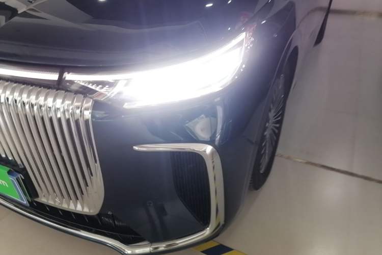 Used VOYAH Dream 2025 PHEV Four-Wheel-Drive Flagship Kunpeng Edition Left Front Headlight