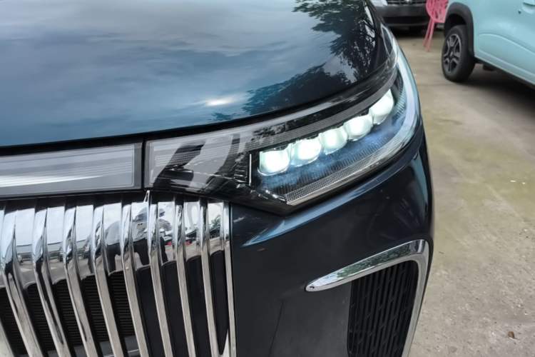 Used VOYAH Dream 2025 PHEV Four-Wheel-Drive Flagship Kunpeng Edition Left Front Headlight