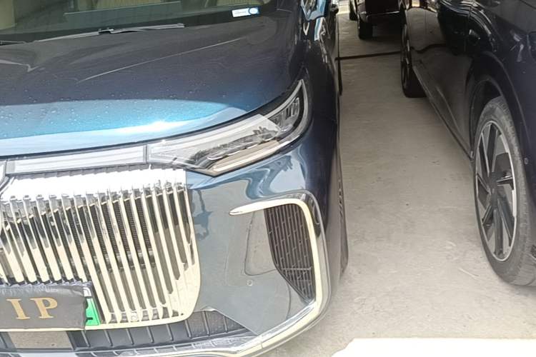 Used VOYAH Dream 2025 PHEV Four-Wheel-Drive Flagship Kunpeng Edition Left Front Headlight