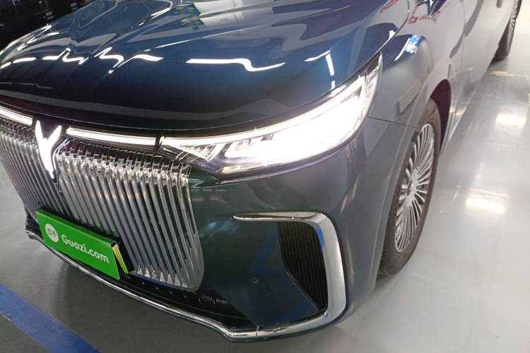 Used VOYAH Dream 2025 PHEV Four-Wheel-Drive Flagship Kunpeng Edition Left Front Headlight