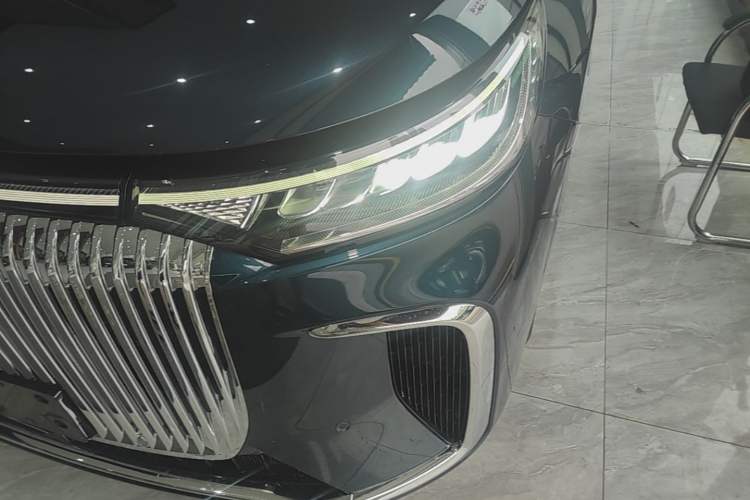 Used VOYAH Dream 2025 PHEV Four-Wheel-Drive Flagship Kunpeng Edition Left Front Headlight