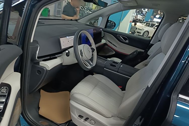 Used VOYAH Dream 2025 PHEV Four-Wheel-Drive Flagship Kunpeng Edition Left Front Seat