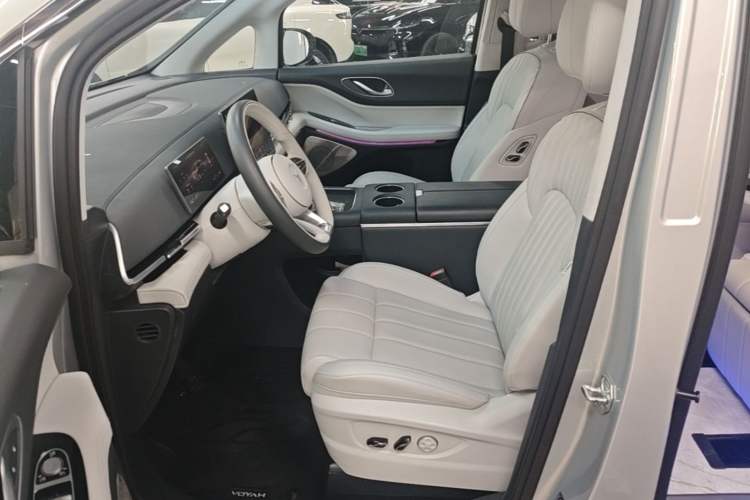 Used VOYAH Dream 2025 PHEV Four-Wheel-Drive Flagship Version – Qiankun Edition Left Front Seat