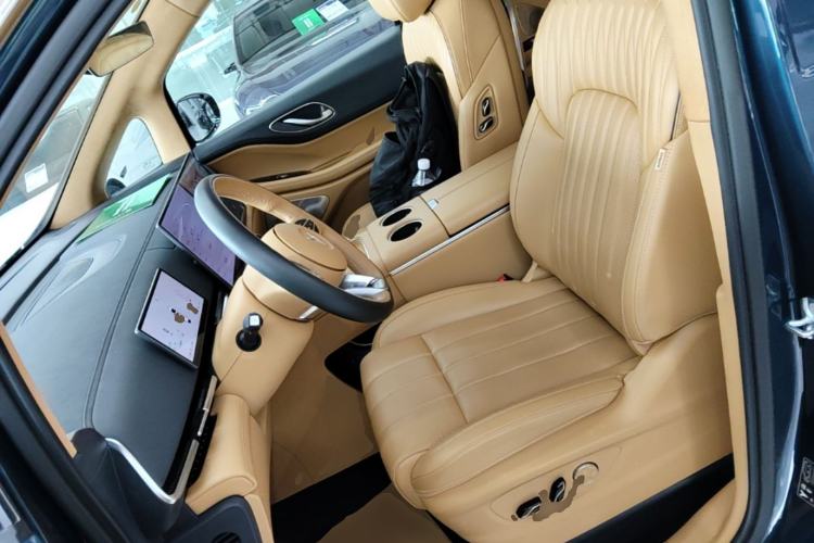 Used VOYAH Dream 2025 PHEV Four-Wheel-Drive Flagship Kunpeng Edition Left Front Seat