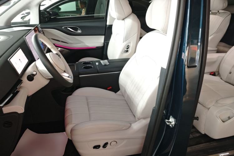 Used VOYAH Dream 2025 PHEV Four-Wheel-Drive Flagship Kunpeng Edition Left Front Seat