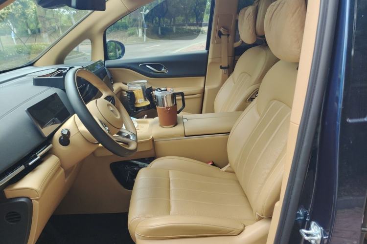 Used VOYAH Dream 2025 PHEV Four-Wheel Drive Prestige Kunpeng Edition Left Front Seat