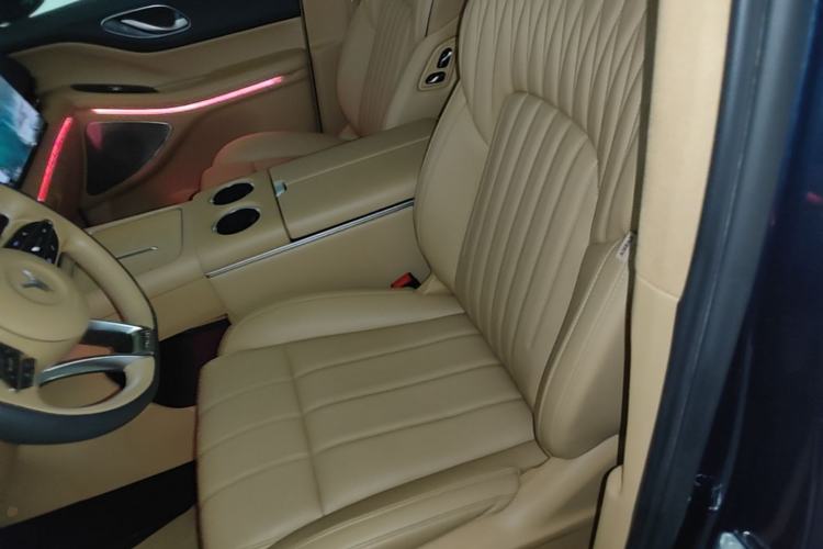 Used VOYAH Dream 2025 PHEV Four-Wheel-Drive Flagship Kunpeng Edition Left Front Seat