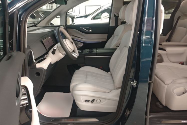 Used VOYAH Dream 2025 PHEV Four-Wheel Drive Prestige Kunpeng Edition Left Front Seat