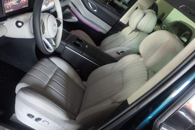 Used VOYAH Dream 2025 PHEV Four-Wheel-Drive Flagship Version – Qiankun Edition Left Front Seat