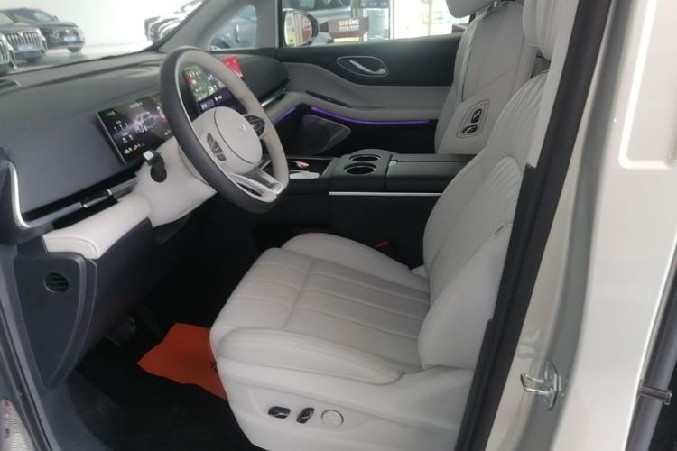 Used VOYAH Dream 2025 PHEV Four-Wheel-Drive Flagship Version – Qiankun Edition Left Front Seat
