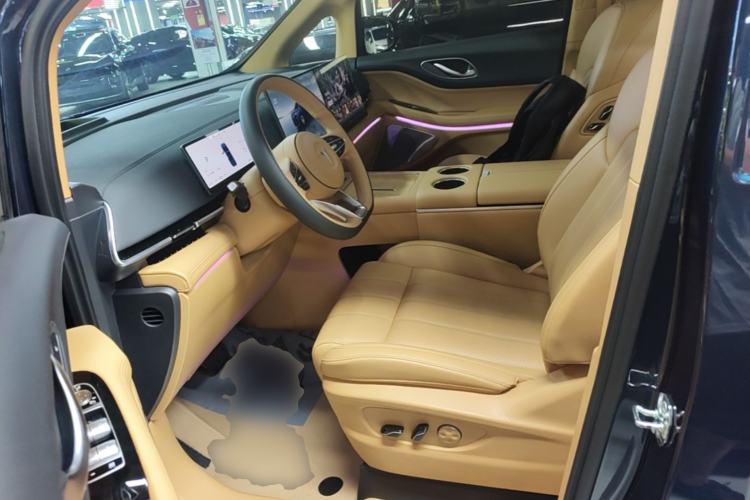 Used VOYAH Dream 2025 PHEV Four-Wheel Drive Prestige Kunpeng Edition Left Front Seat