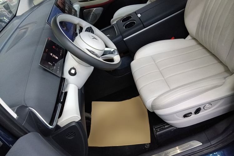 Used VOYAH Dream 2025 PHEV Four-Wheel-Drive Flagship Kunpeng Edition Left Front Seat