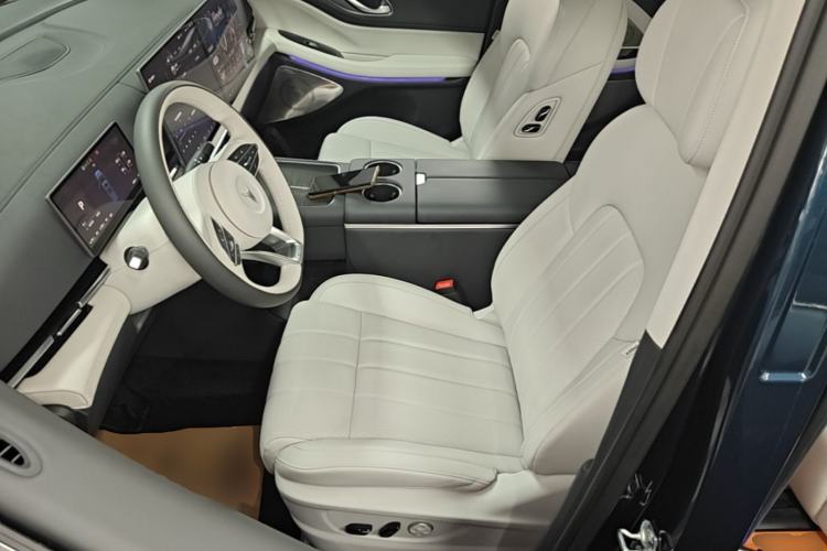 Used VOYAH Dream 2025 PHEV Four-Wheel Drive Prestige Kunpeng Edition Left Front Seat
