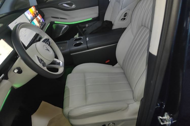 Used VOYAH Dream 2025 PHEV Four-Wheel-Drive Flagship Kunpeng Edition Left Front Seat