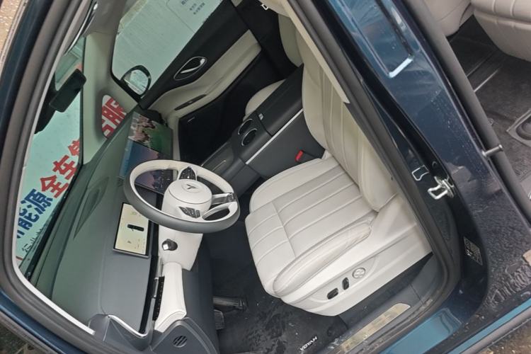 Used VOYAH Dream 2025 PHEV Four-Wheel Drive Excellence Kunpeng Edition Left Front Seat