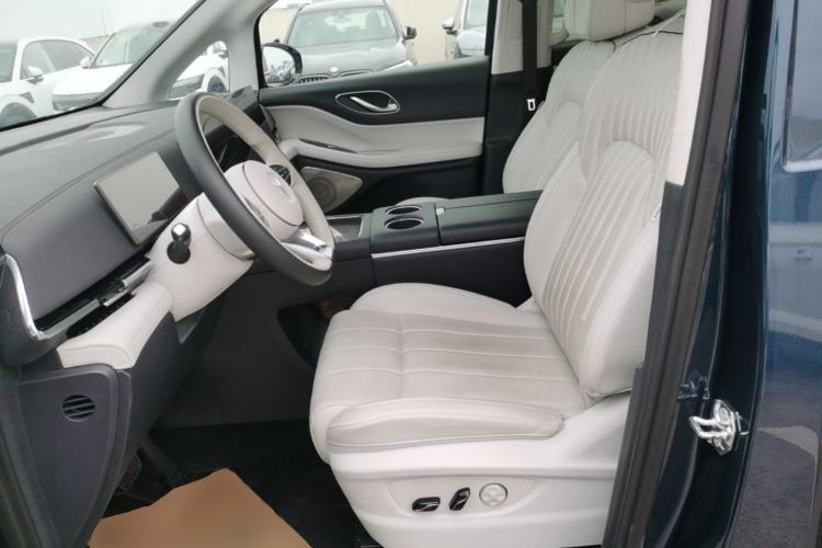 Used VOYAH Dream 2025 PHEV Four-Wheel-Drive Flagship Kunpeng Edition Left Front Seat