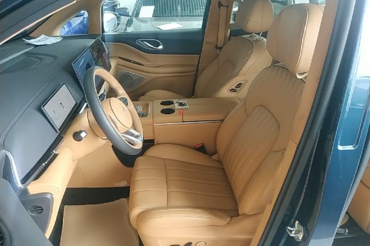Used VOYAH Dream 2025 PHEV Four-Wheel-Drive Flagship Kunpeng Edition Left Front Seat