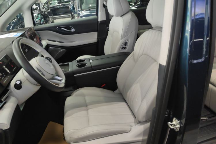 Used VOYAH Dream 2025 PHEV Four-Wheel-Drive Flagship Kunpeng Edition Left Front Seat
