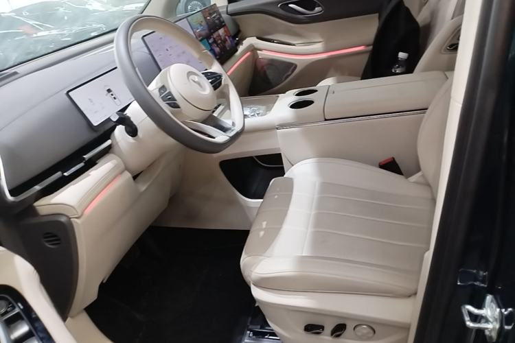 Used VOYAH Dream 2025 PHEV Four-Wheel-Drive Flagship Kunpeng Edition Left Front Seat