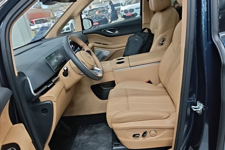Used VOYAH Dream 2025 PHEV Four-Wheel Drive Prestige Qiankun Edition Left Front Seat