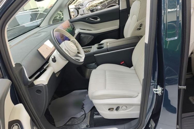 Used VOYAH Dream 2025 PHEV Four-Wheel-Drive Flagship Kunpeng Edition Left Front Seat