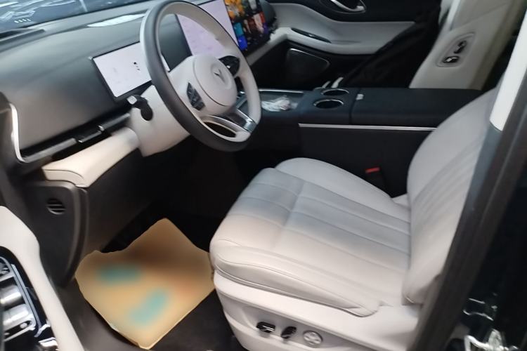 Used VOYAH Dream 2025 PHEV Four-Wheel-Drive Flagship Kunpeng Edition Left Front Seat