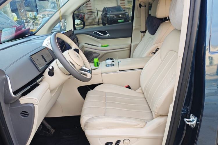 Used VOYAH Dream 2025 PHEV Four-Wheel Drive Prestige Kunpeng Edition Left Front Seat