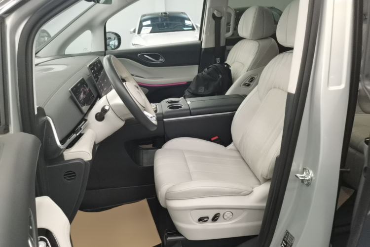 Used VOYAH Dream 2025 PHEV Four-Wheel-Drive Flagship Version – Qiankun Edition Left Front Seat