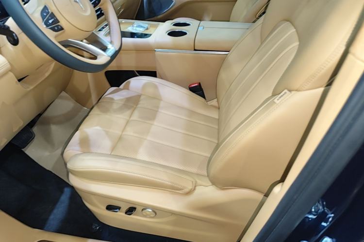 Used VOYAH Dream 2025 PHEV Four-Wheel Drive Prestige Qiankun Edition Left Front Seat