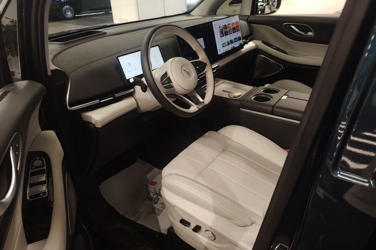 Used VOYAH Dream 2025 PHEV Four-Wheel Drive Prestige Kunpeng Edition Left Front Seat