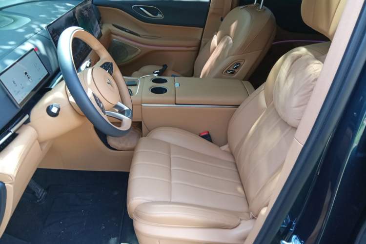 Used VOYAH Dream 2025 PHEV Four-Wheel Drive Excellence Kunpeng Edition Left Front Seat