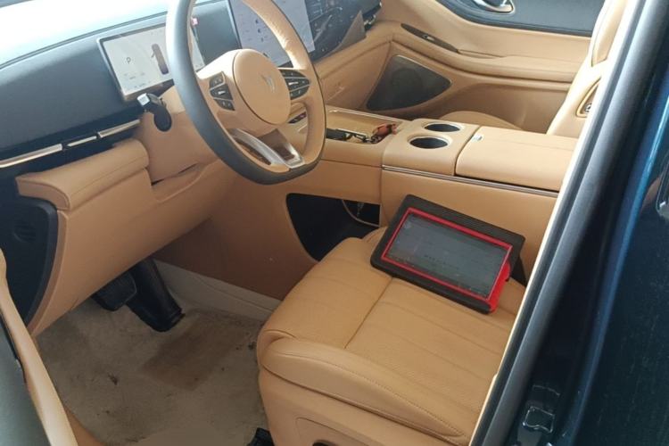 Used VOYAH Dream 2025 PHEV Four-Wheel-Drive Flagship Kunpeng Edition Left Front Seat