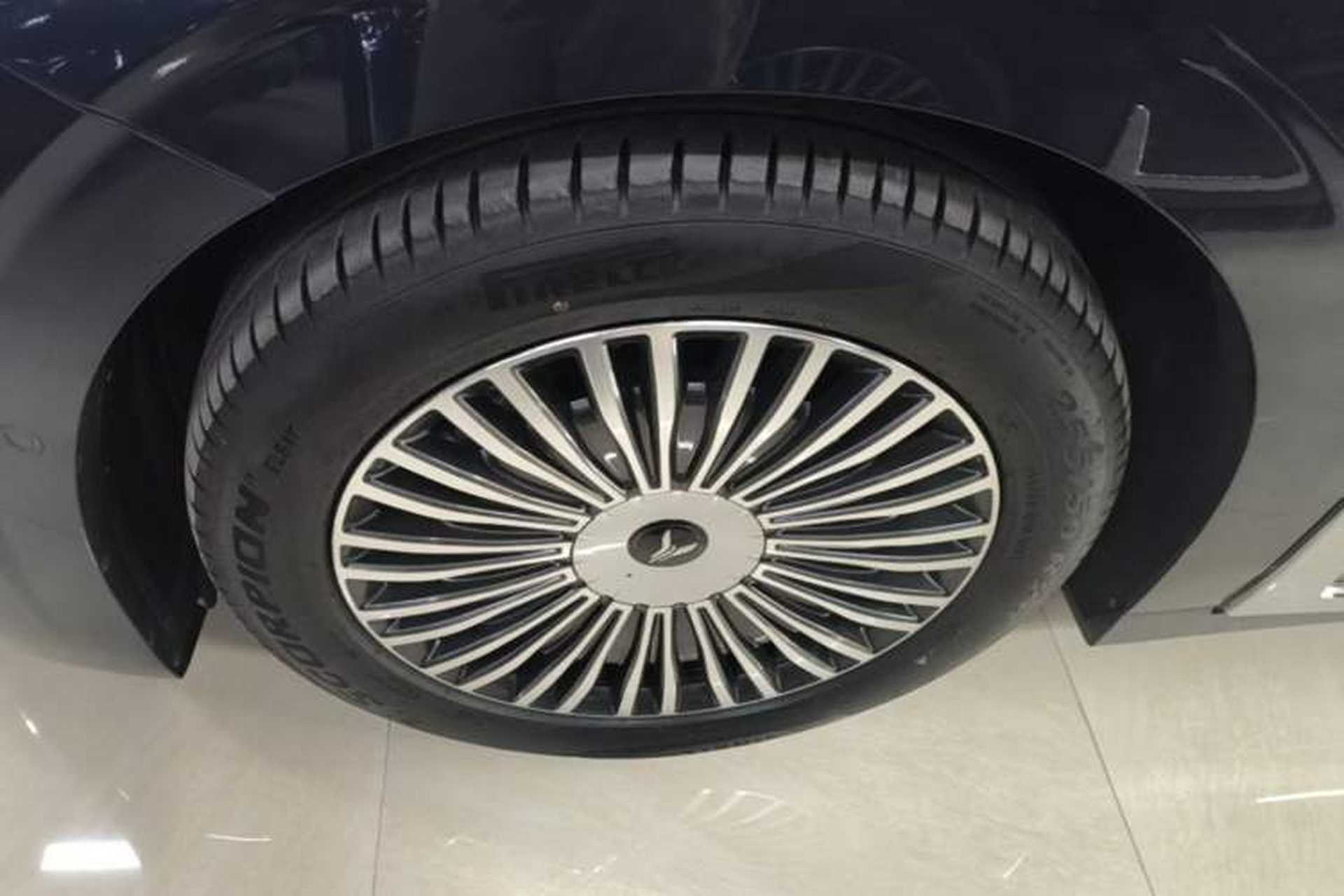 Used VOYAH Dream 2025 PHEV Four-Wheel-Drive Flagship Kunpeng Edition Left Front Wheel Hub