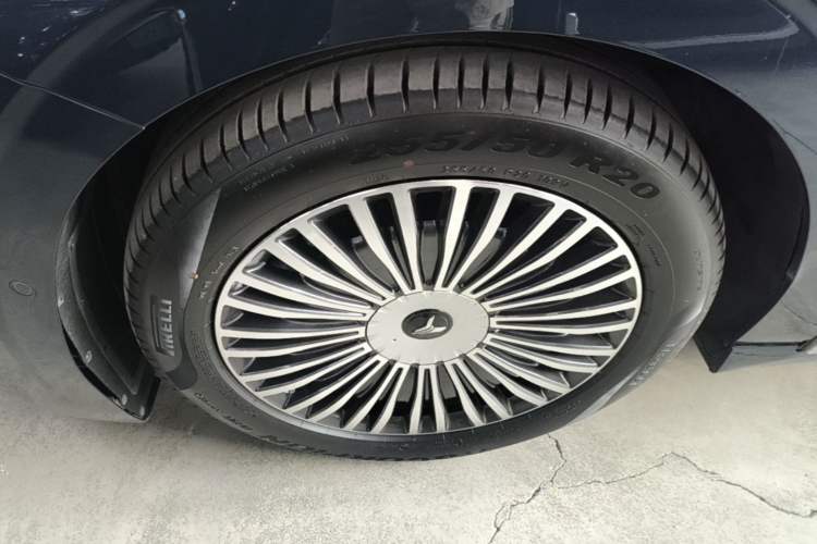 Used VOYAH Dream 2025 PHEV Four-Wheel-Drive Flagship Kunpeng Edition Left Front Wheel Hub