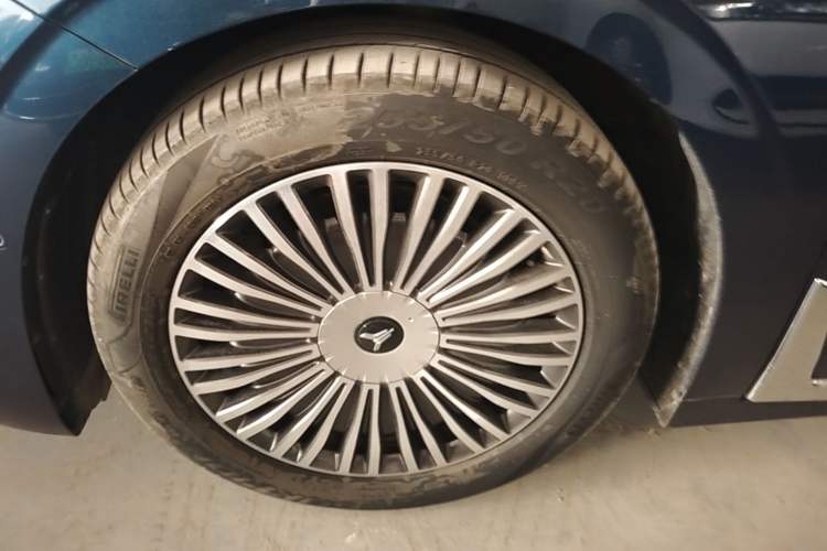Used VOYAH Dream 2025 PHEV Four-Wheel-Drive Flagship Kunpeng Edition Left Front Wheel Hub