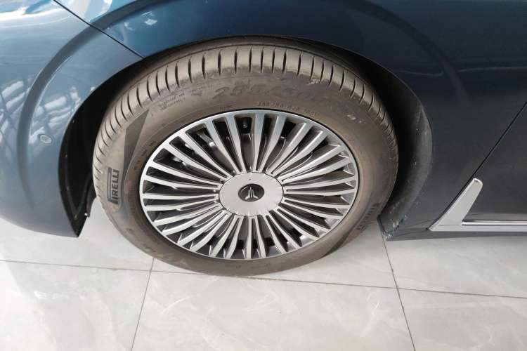 Used VOYAH Dream 2025 PHEV Four-Wheel-Drive Flagship Kunpeng Edition Left Front Wheel Hub