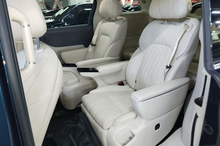 Used VOYAH Dream 2025 PHEV Four-Wheel-Drive Flagship Kunpeng Edition Left Rear Seat