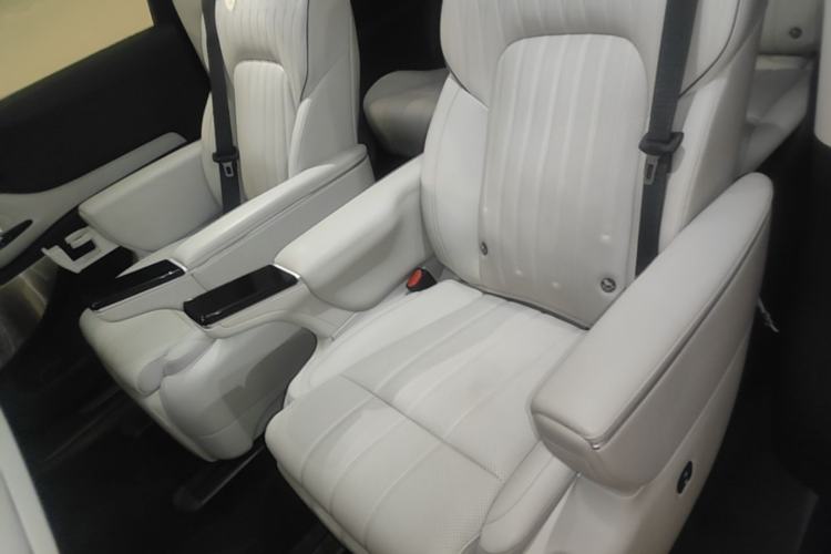 Used VOYAH Dream 2025 PHEV Four-Wheel-Drive Flagship Kunpeng Edition Left Rear Seat